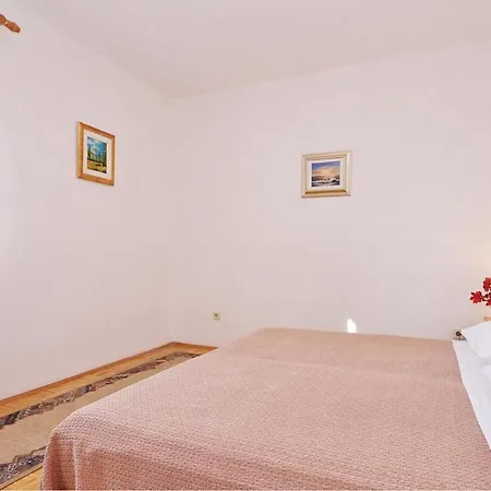 Pet Friendly In With Kitchen Apartmán *