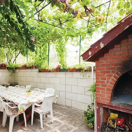 Apartmán Pet Friendly In With Kitchen