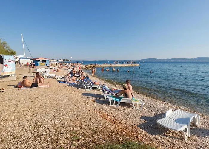 Pet Friendly In With Kitchen Zadar