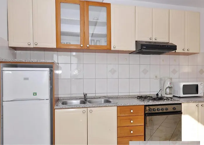 Pet Friendly In With Kitchen Lejlighed