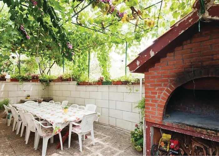 Lejlighed Pet Friendly In With Kitchen